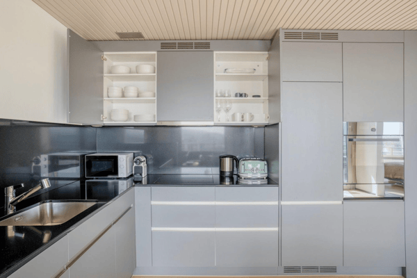 Modenerne 2,5 Zimmerwohnung hoch über den Wolken in Zürich-Oerlikon 7