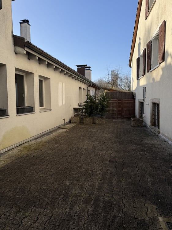 Ladenlokal & Café zu vermieten 10