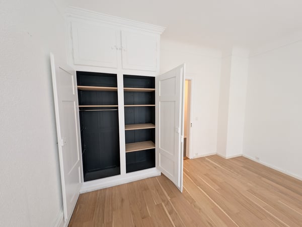 Neu renovierte und wunderschöne 4.5-Zimmer-Wohnung, im Herzen von Zürich 5