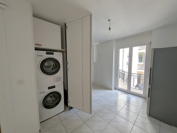 Neu renovierte und wunderschöne 4.5-Zimmer-Wohnung, im Herzen von Zürich 9