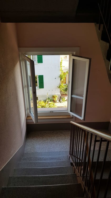 Grosszügige, helle 3.5-Zimmer-Wohnung mit Balkon im Stöckacker 8