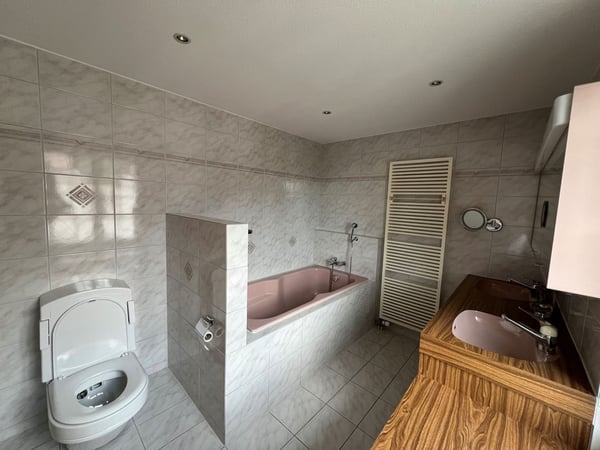 Grosszügige Wohnung in Steckborn mit Balkon, Kamin und Parkplatz in See Nähe 6