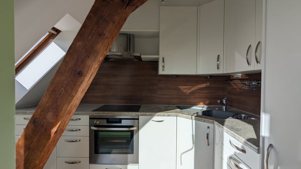 Charmante Loftwohnung mit Le-Corbusier-Farbakzent ideal für Singles oder Paare 3