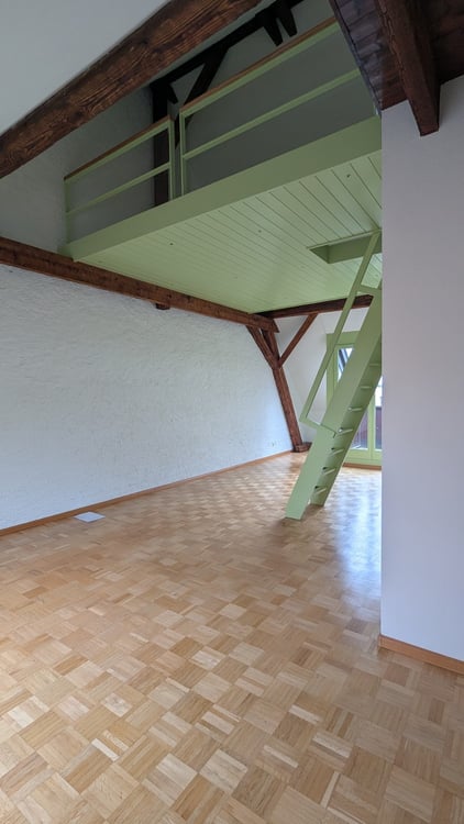 Charmante Loftwohnung mit Le-Corbusier-Farbakzent ideal für Singles oder Paare 8