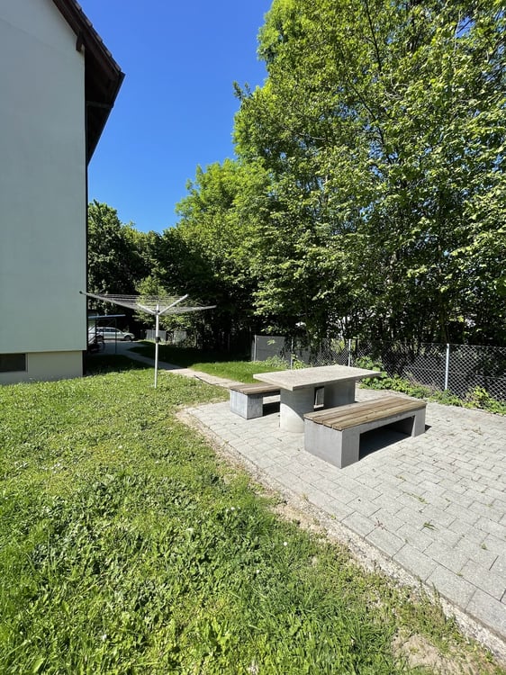 Wunderschöne 2.5 Zimmer-Dachwohnung zu vermieten 12