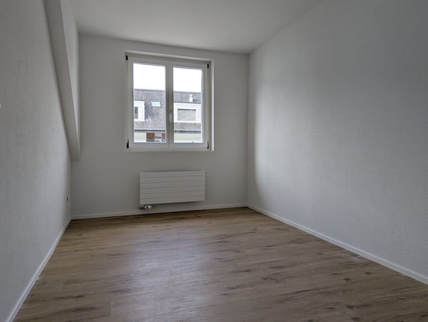 Helle, grosszügige 4-Zimmerwohnung mit wunderbarer Aussicht 4
