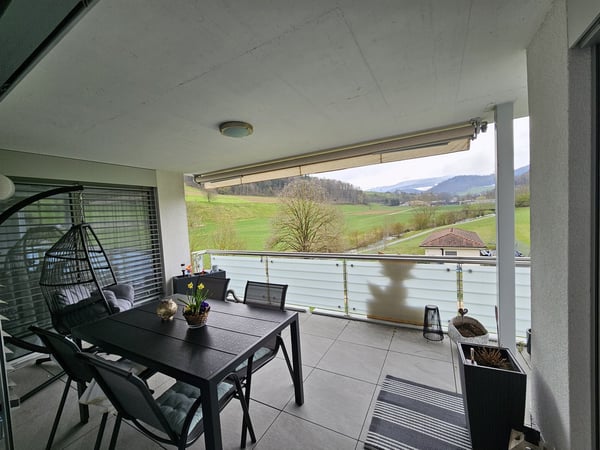 Helle 4.5-Zimmerwohnung mit grossem Balkon und Lift in Hölstein BL 12