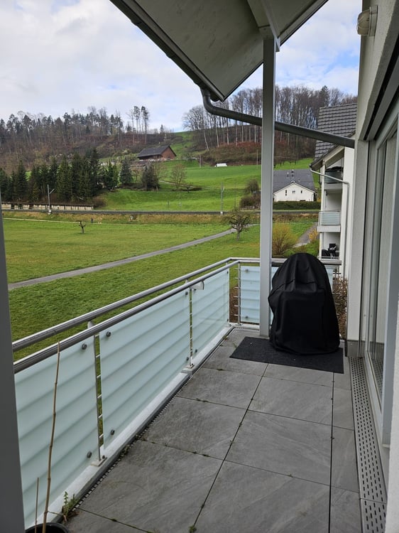 Helle 4.5-Zimmerwohnung mit grossem Balkon und Lift in Hölstein BL 13
