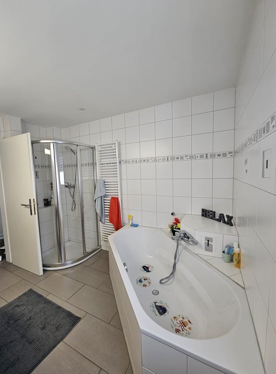 Helle 4.5-Zimmerwohnung mit grossem Balkon und Lift in Hölstein BL 9