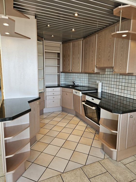 moderne 3.5-Zimmerwohnung mit Balkon 2