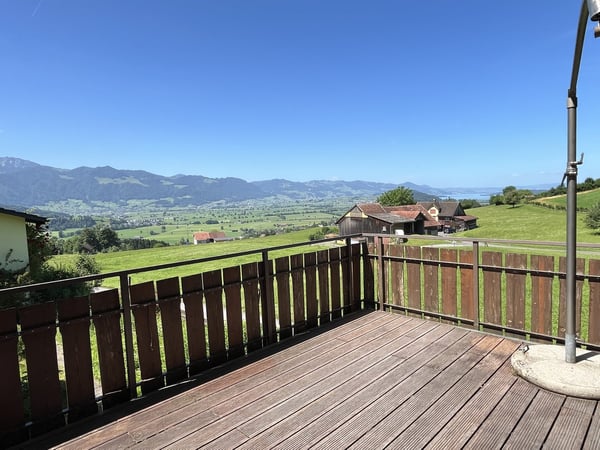 Charmante 4.5ZimmerWohnung mit traumhafter Aussicht im Grünen 3