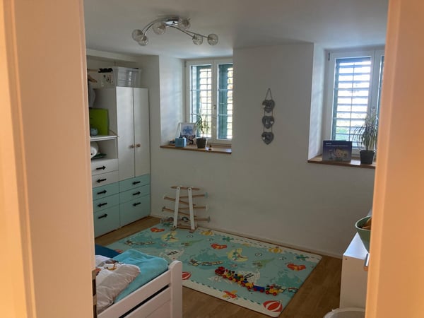Sehr schöne 5 1/2 Zimmer Wohnung in idyllischem ehemaligen Bauernhaus 9