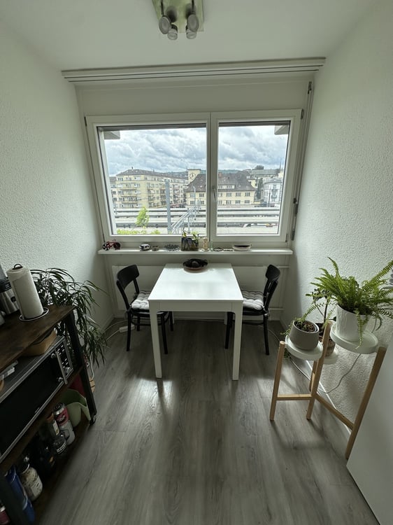 1,5-Zimmer-Wohnung gegenüber dem Bahnhof Oerlikon, 3. Stock 3