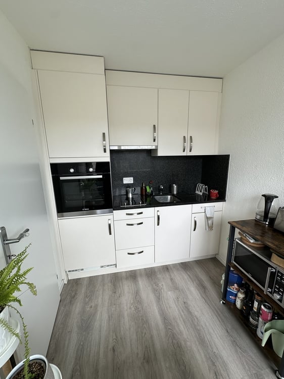 1,5-Zimmer-Wohnung gegenüber dem Bahnhof Oerlikon, 3. Stock 2
