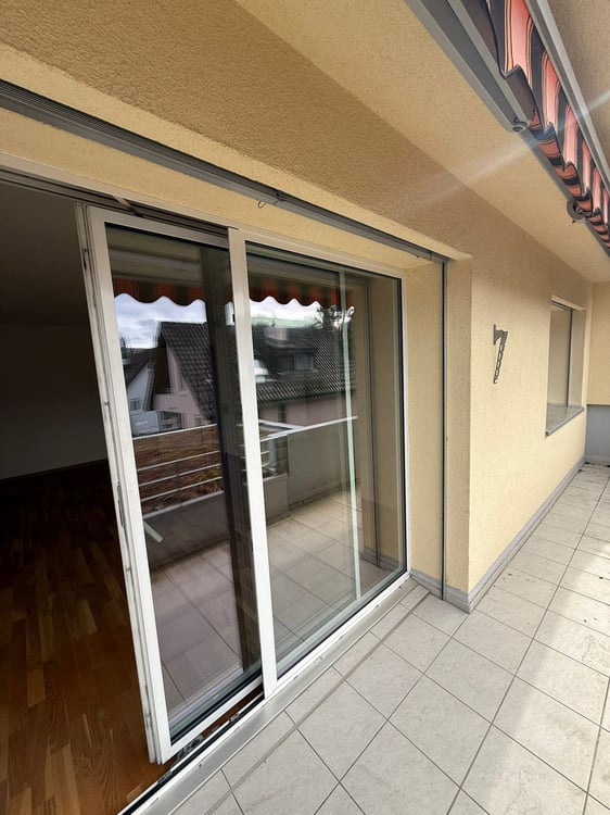 Ruhige, renovierte 3.5ZimmerWohnung mit Balkon im Grünen von Therwil 5