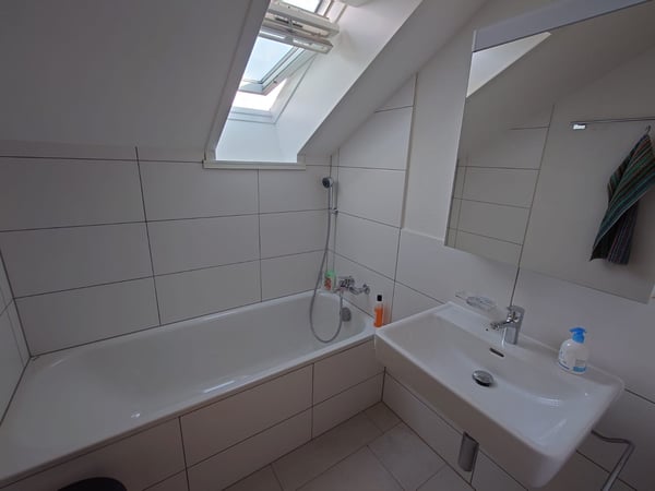 moderne 2-Zimmer-Dachwohnung in ruhiger Lage 8