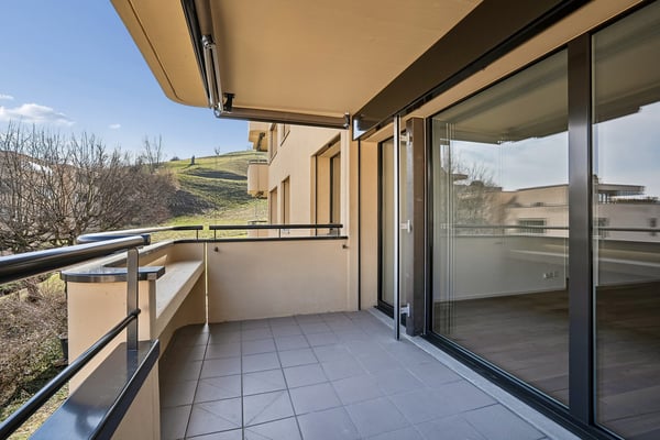 Erstbezug: Stilvolle 4.5-Zimmer-Wohnung in Adliswil 12
