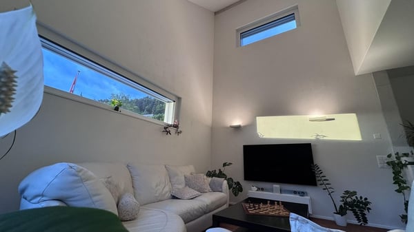 Exklusives möbliertes 8.5-Zimmer Einfamilienhaus mit Garten und Doppelgarage 2