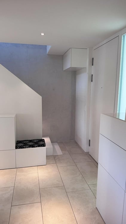 Exklusives möbliertes 8.5-Zimmer Einfamilienhaus mit Garten und Doppelgarage 10