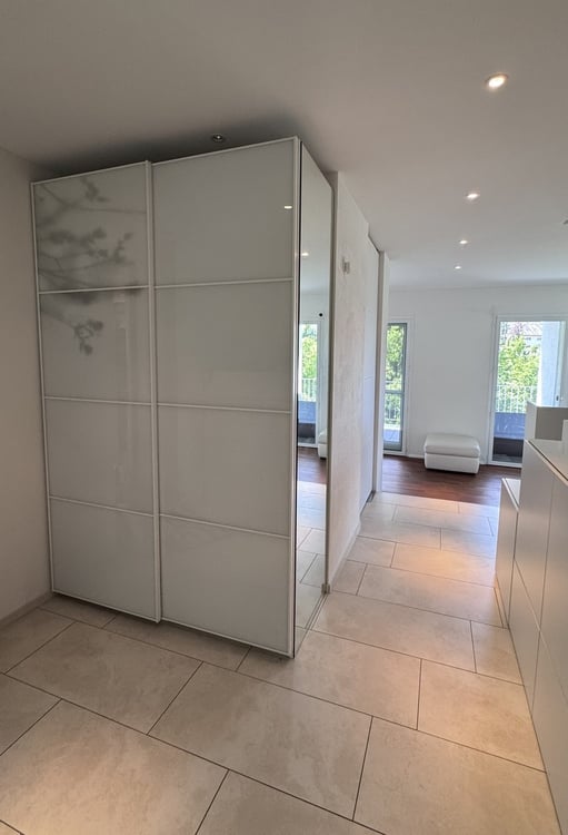 Exklusives möbliertes 8.5-Zimmer Einfamilienhaus mit Garten und Doppelgarage 8