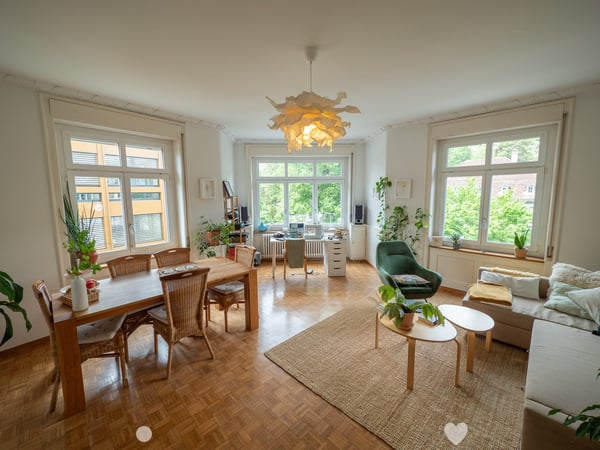 Charmante 4.5-Zimmer-Wohnung in Biel Zentrum 1
