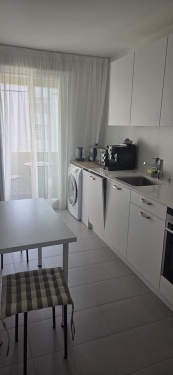 Helle und gemütliche 2-Zimmer-Wohnung mit zwei Balkonen in Basel 7