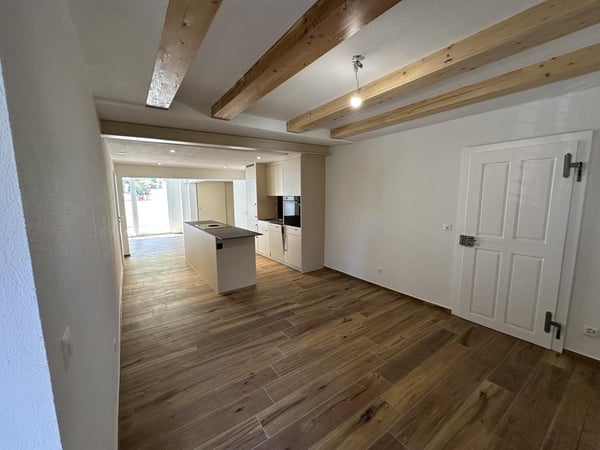 Frisch renovierte 3.5-Zimmer-Parterrewohnung mit Gartenzugang 2
