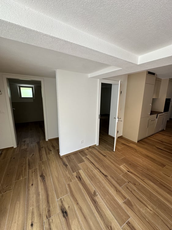 Frisch renovierte 3.5-Zimmer-Parterrewohnung mit Gartenzugang 9