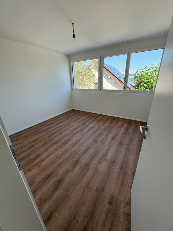 Modernes 5.5-Zimmer-Einfamilienhaus mit Garten in St. Erhard  Nachmieter gesucht 13
