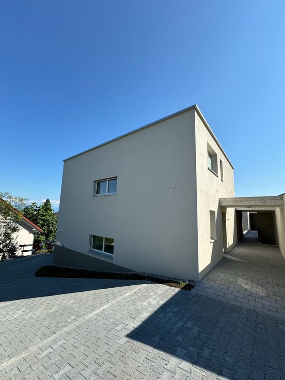 Modernes 5.5-Zimmer-Einfamilienhaus mit Garten in St. Erhard  Nachmieter gesucht 2