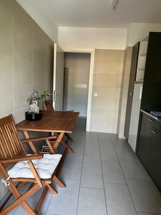 First occupancy after complete renovation  exclusive 2.5-room apartment with glazed winter garden, air conditioning and elevator, only 50 metres from Lake Lugano 10