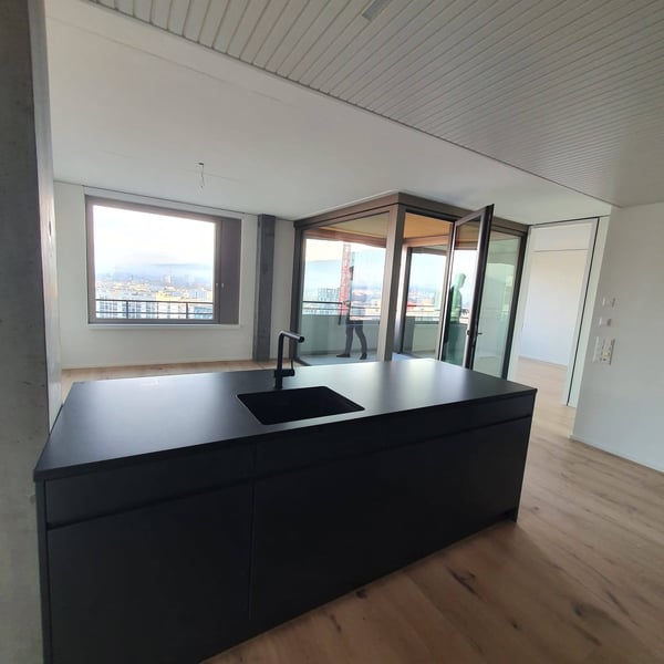 3.5 Zimmer-Wohnung im 14. Stock des 
