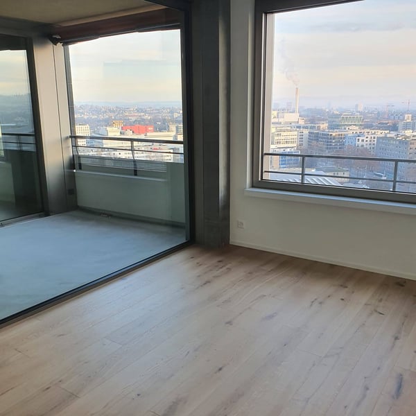 3.5 Zimmer-Wohnung im 14. Stock des 