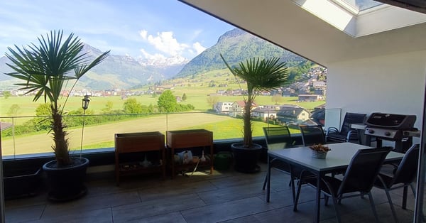 Möblierte Dachwohnung mit grosszügiger Küche, zwei Terrassen und Bergsicht  befristet (Stans) 6