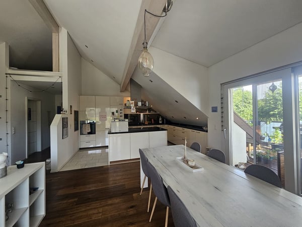 Moderne 3.5 Zimmer-Dachwohnung 2