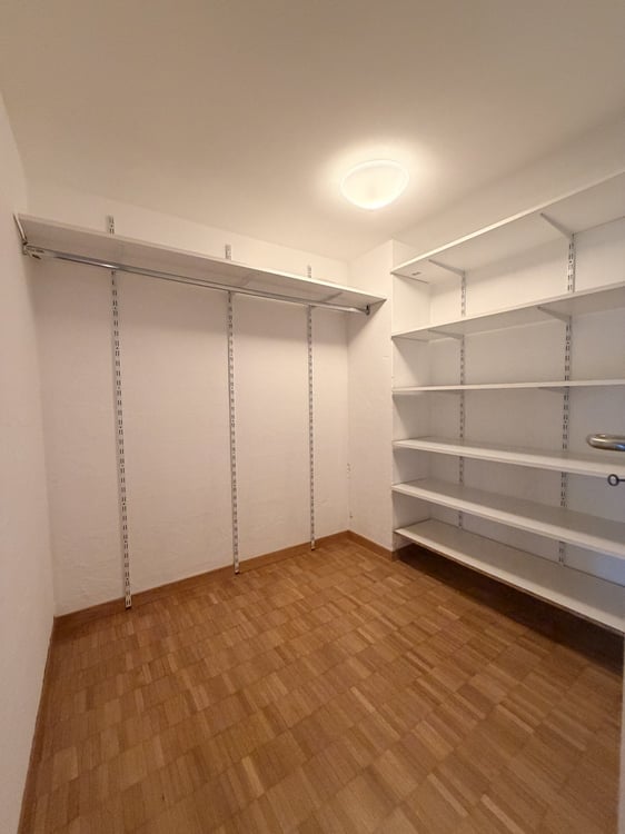 Stilvolle 2.5-Zimmerwohnung mit Altstadtflair im Herzen von Zürich 6