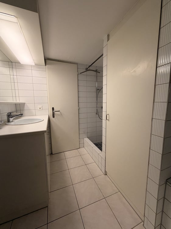 Stilvolle 2.5-Zimmerwohnung mit Altstadtflair im Herzen von Zürich 11