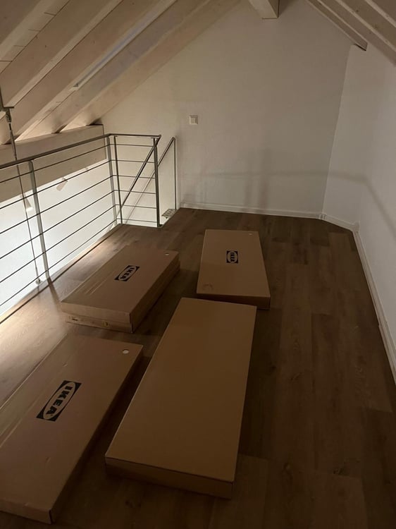 Zu vermieten: Moderne 2.5-Zimmer-Wohnung mit Balkon und Galerie in Biglen 5