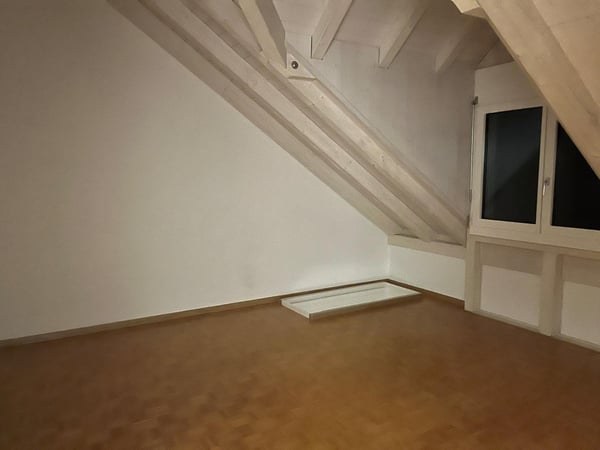 Zu vermieten: Moderne 2.5-Zimmer-Wohnung mit Balkon und Galerie in Biglen 11
