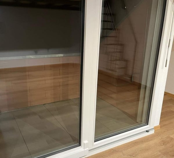 Zu vermieten: Moderne 2.5-Zimmer-Wohnung mit Balkon und Galerie in Biglen 6