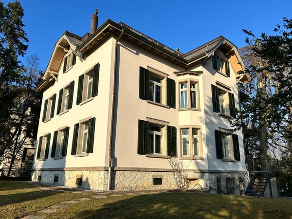 Helle 4.5-Zimmer-Altbauwohnung im Grünen in Zürich-Enge/Kreis 2 - Nachmieter ab 1.10. gesucht 2