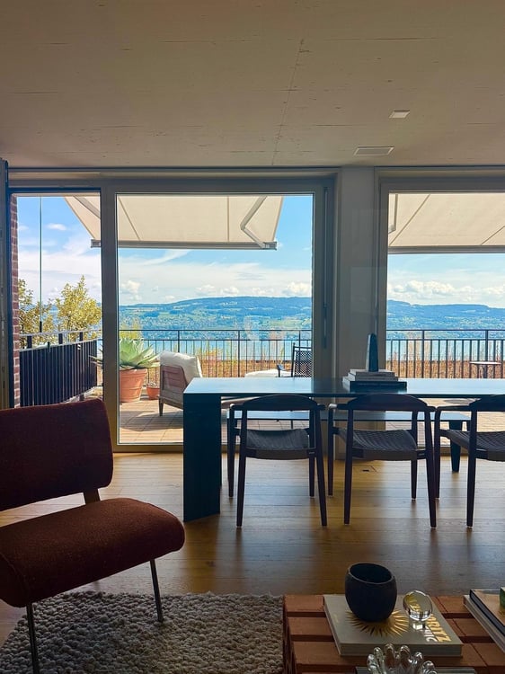 Private Room in Lake View Design Furnished Apartment 1