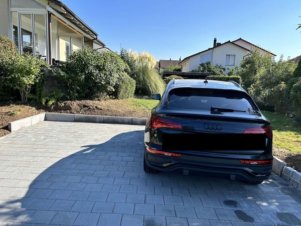 Exklusives, freistehendes Einfamilienhaus im Hochparterre mit grossem Garten in Brugg 8