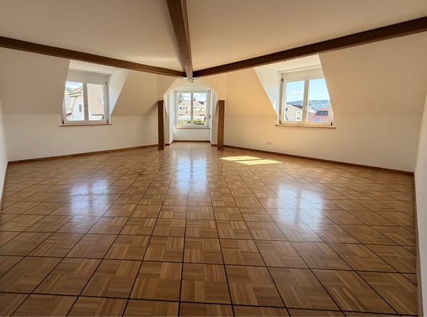 Grosszügige 5-Zimmerwohnung mit Weitsicht im stilvollen Jugendstilhaus 1