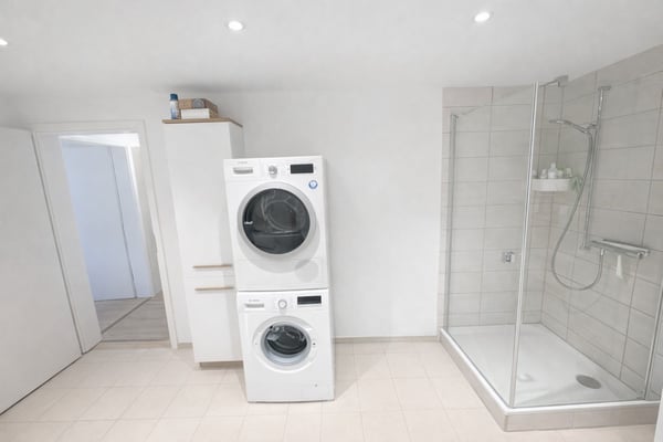 Schönes 5 Zimmer Reihenhaus mit Garten und Innenparkplatz 8