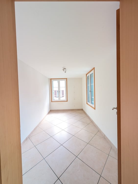 5.5-Zi-Maisonette Attika (127m²) im Zentrum: 2 min zu Bahnhof/Migros, 30min SG, 40min Zürich, mit Garten & Bergsicht 6