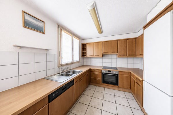 Grosszügige 4½-Zimmer-Maisonettewohnung mit Garten in Heimberg 2