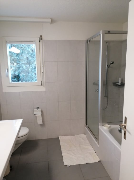 5.5-Zimmer-Einfamilienhaus mit Garten und Doppelgarage zu vermieten 5