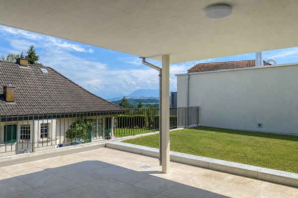 Seltene Mietgelegenheit: modernes 5.5-Zimmer-Einfamilienhaus mit Garten und Weitsicht in St. Erhard 3