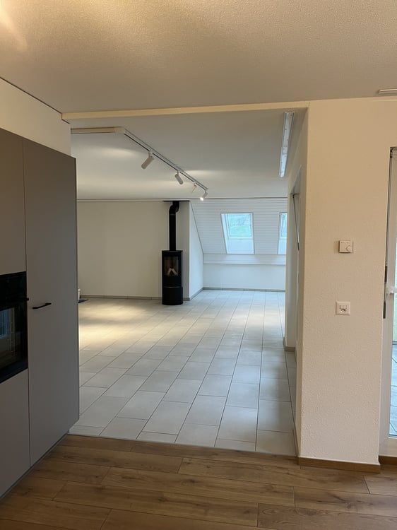 Moderne 3.5-Zimmer-Wohnung mit 124 m² in Hindelbank zu vermieten